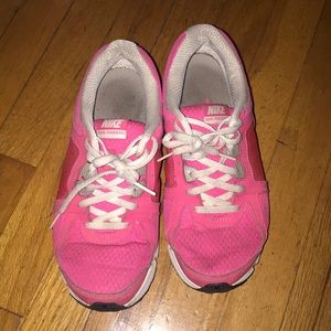 Pink Nike shoes 6 Youth